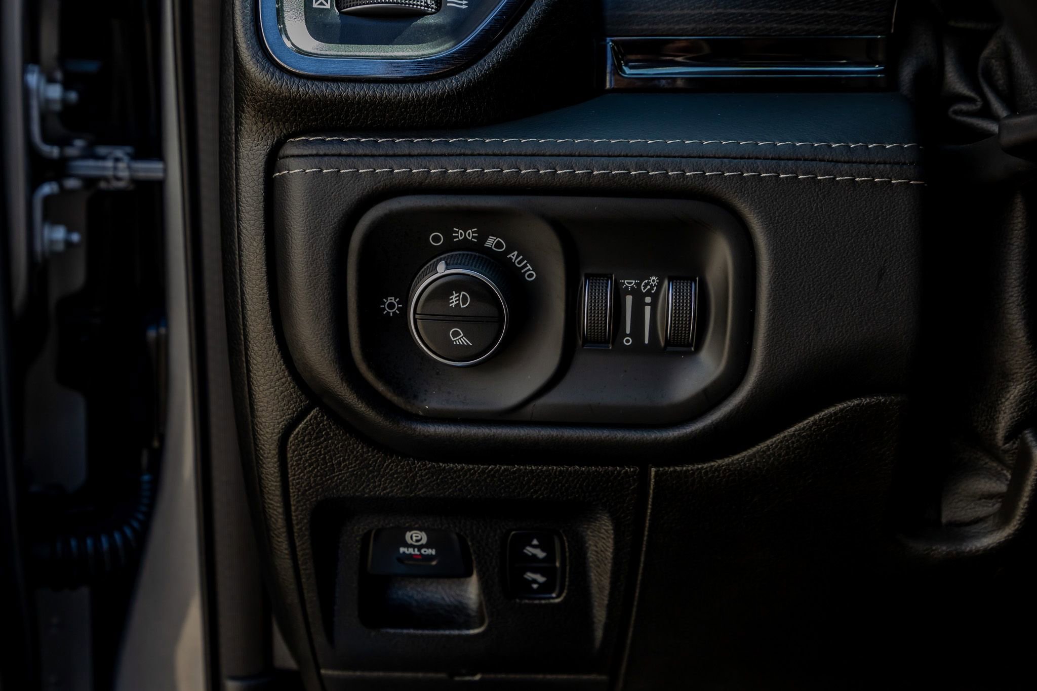 Used 2022 RAM 1500 Limited w/ Night Edition AWD/4WD image 22