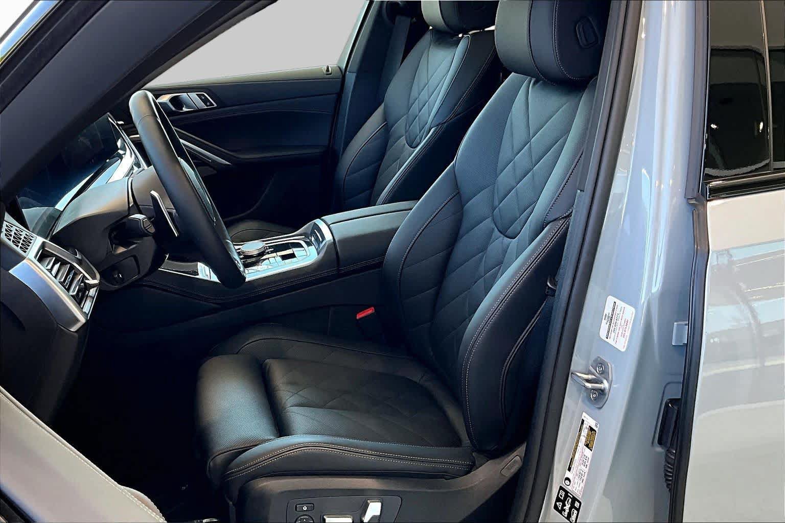 Used 2026 BMW X6 xDrive40i w/ Premium Package AWD/4WD image 7