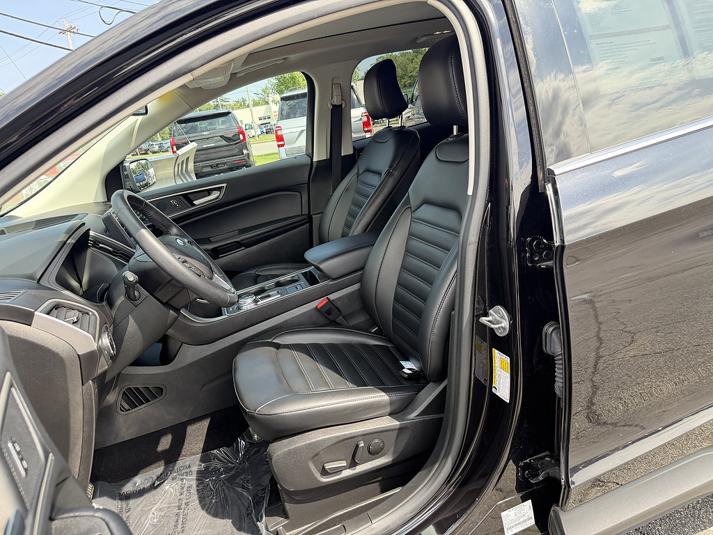 Certified 2023 Ford Edge SEL w/ Convenience Package AWD/4WD image 12