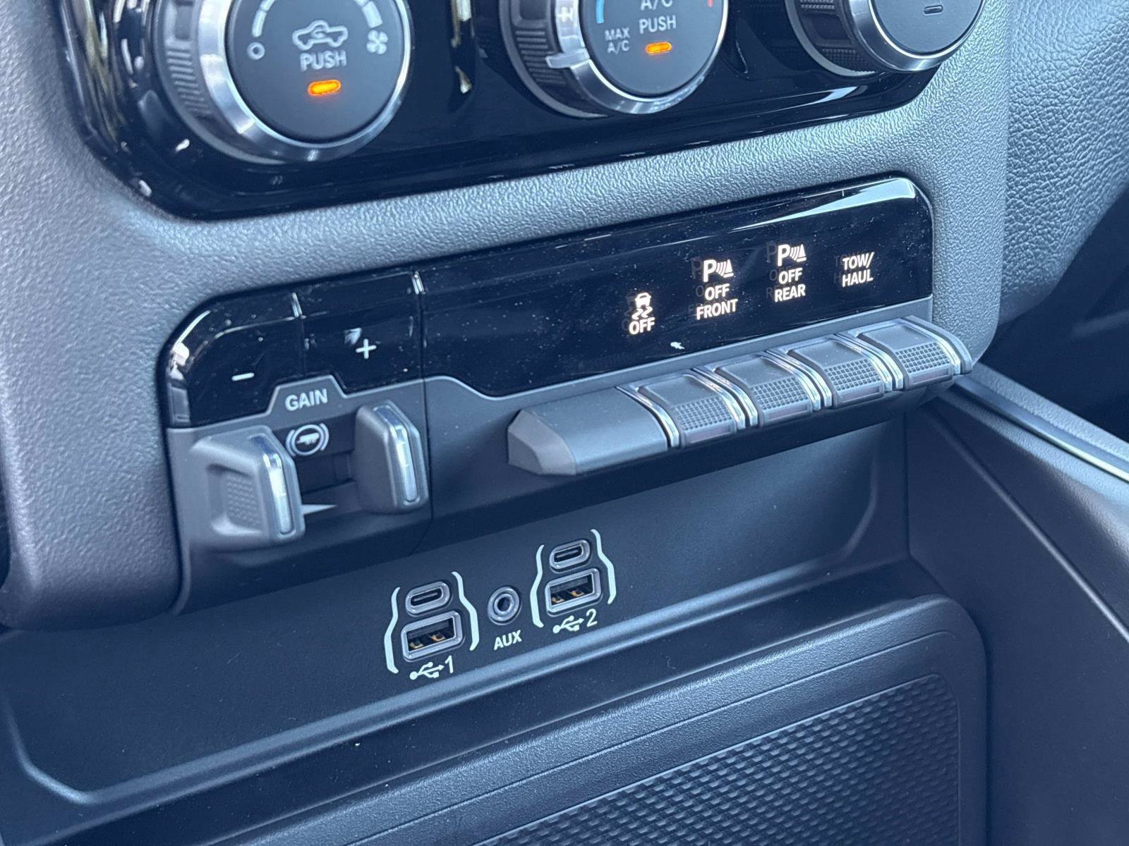 New 2026 RAM 1500 Big Horn AWD/4WD image 28