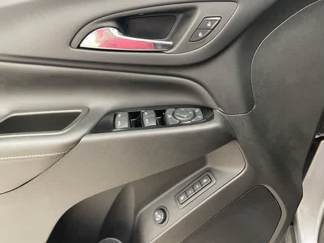 Used 2023 Chevrolet Equinox Premier AWD/4WD image 12
