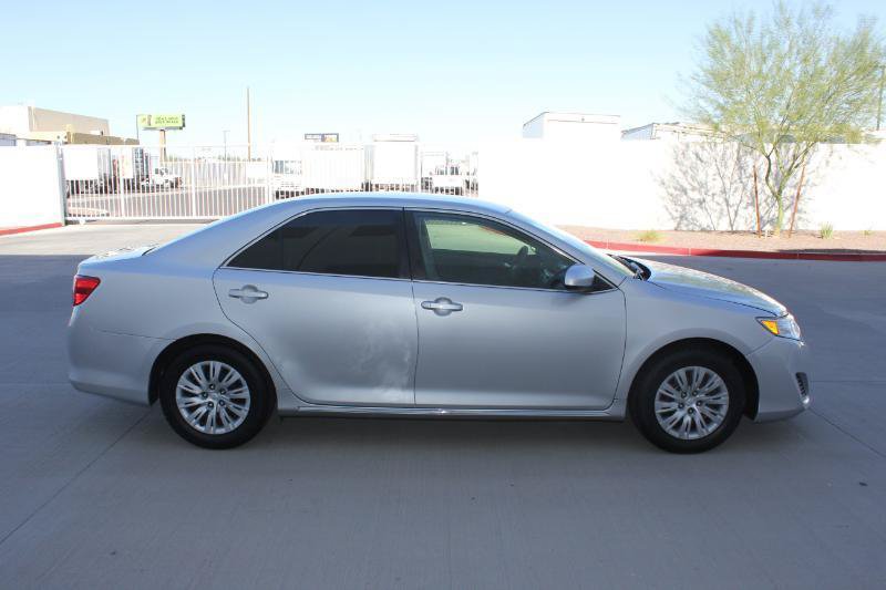 Used 2014 Toyota Camry LE FWD image 4