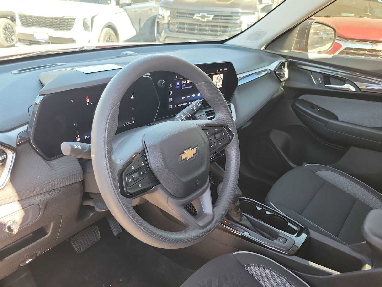 Used 2025 Chevrolet TrailBlazer LS w/ LS Convenience Package image 2