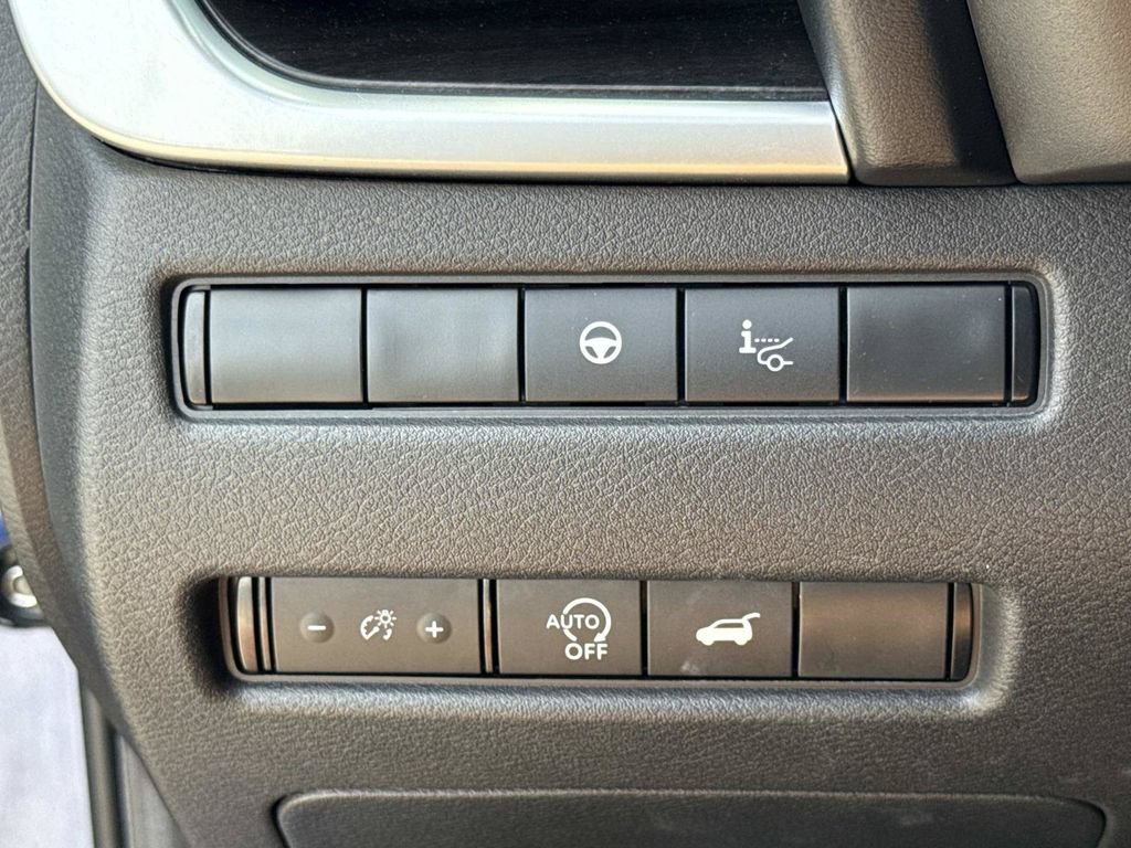 Certified 2023 Nissan Rogue Platinum w/ Platinum Premium Package FWD image 35