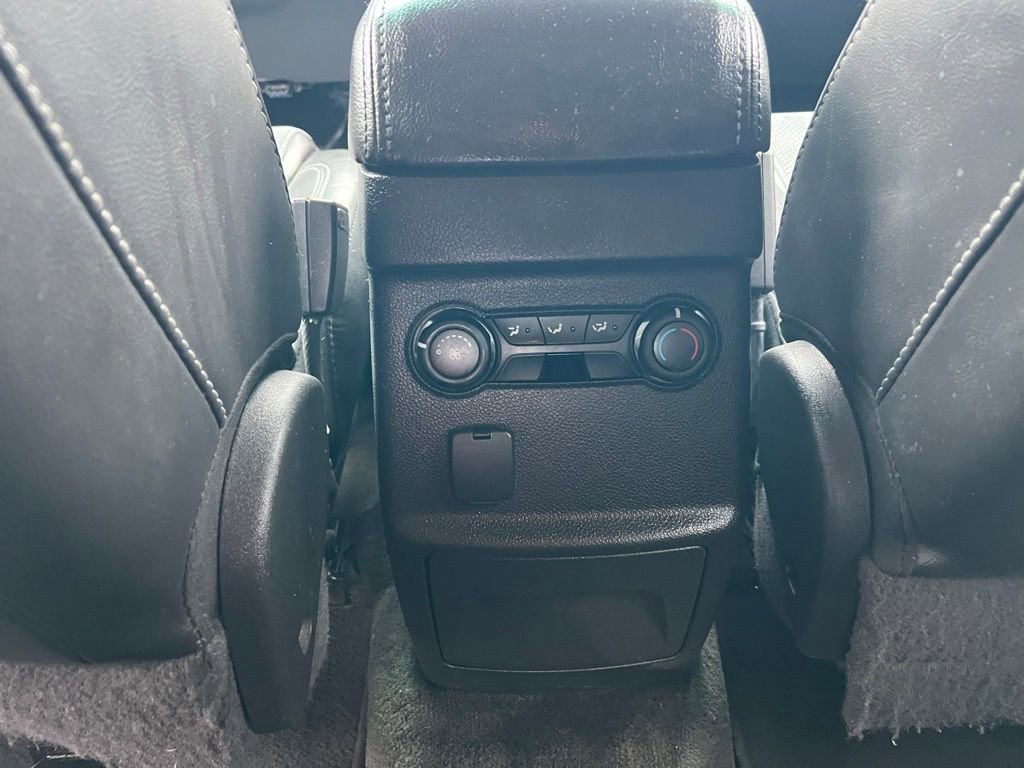 Used 2015 Ford Explorer XLT w/ Equipment Group 202A image 21