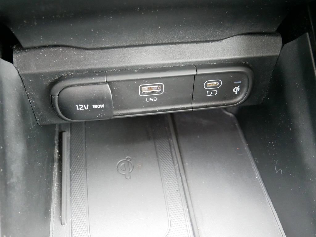 Used 2025 Kia Telluride S image 21