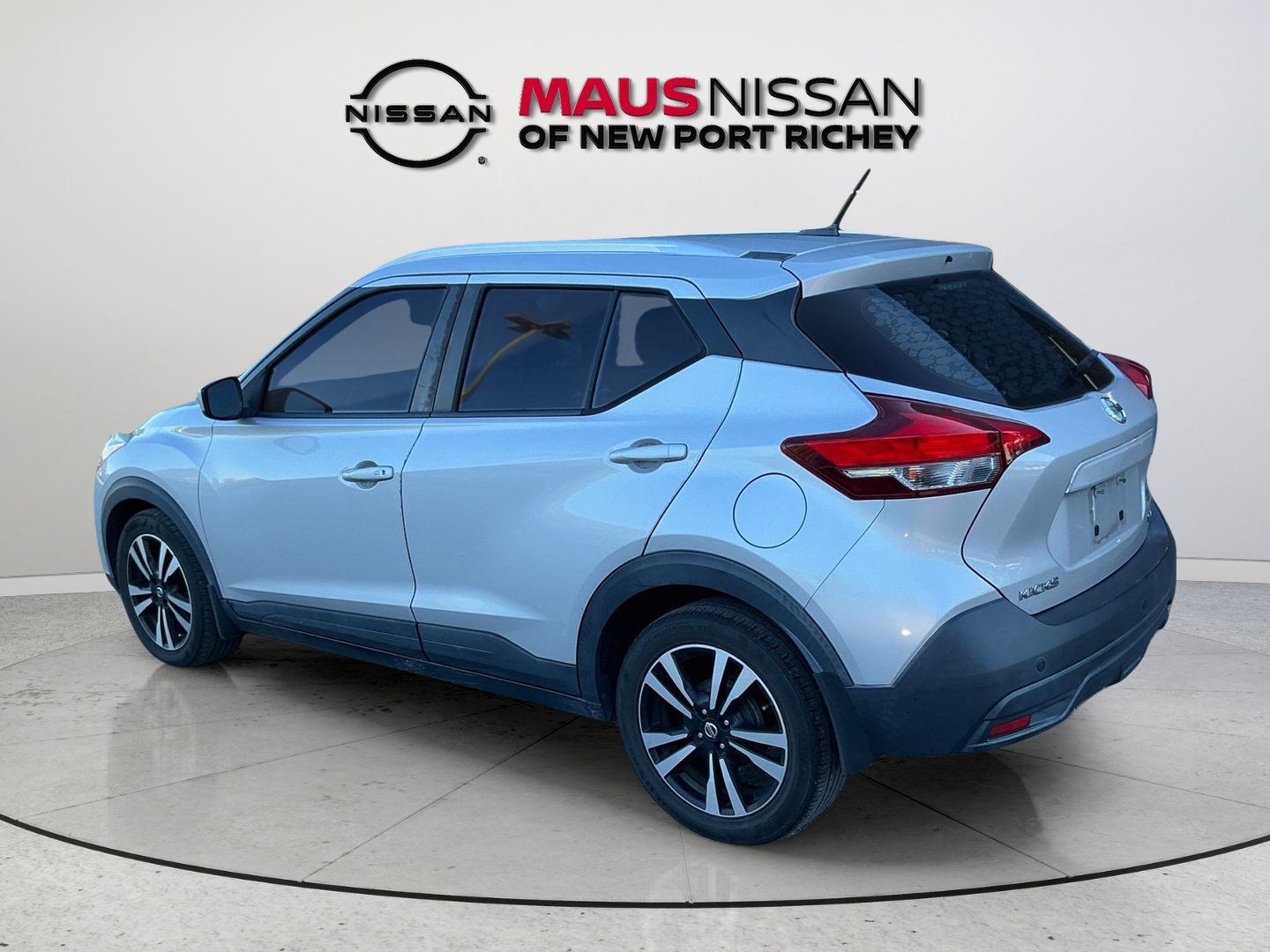 Used 2019 Nissan Kicks SV w/ Exterior Electronics Package FWD image 6