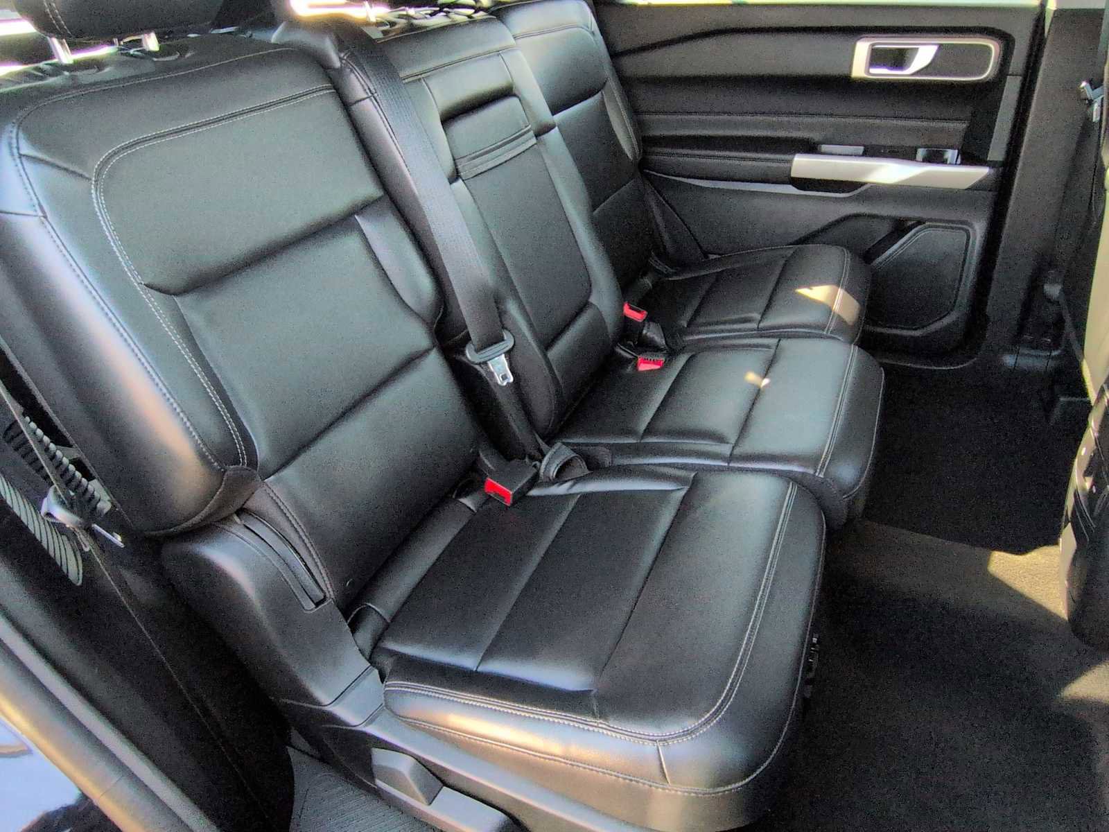 Used 2023 Ford Explorer XLT w/ Equipment Group 202A image 21