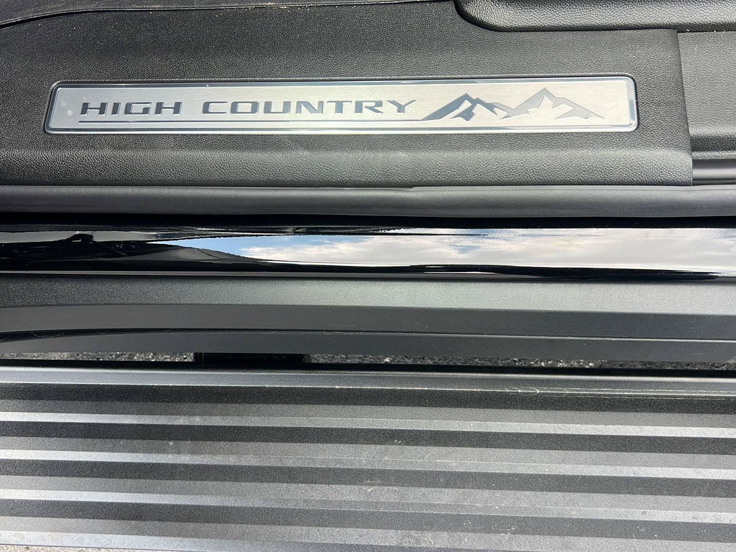 New 2026 Chevrolet Tahoe High Country AWD/4WD image 12