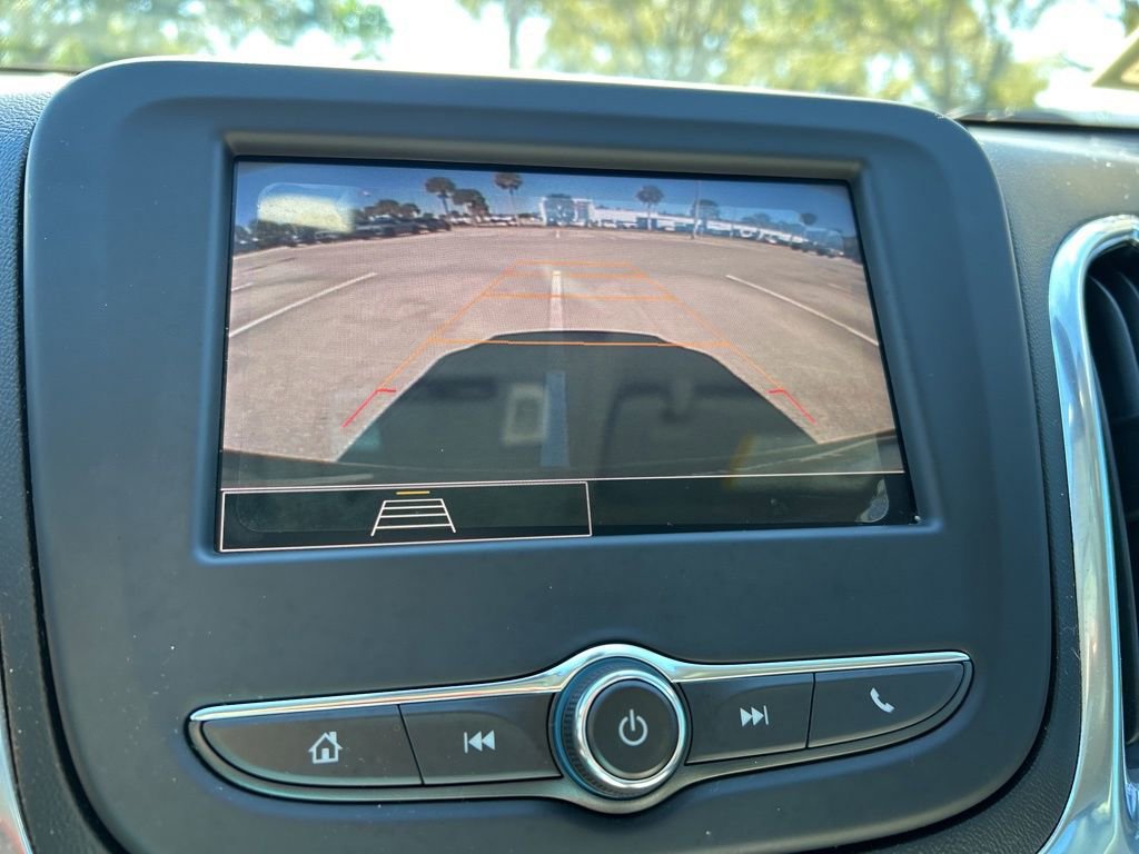 Used 2022 Chevrolet Equinox LS w/ LS Convenience Package image 28