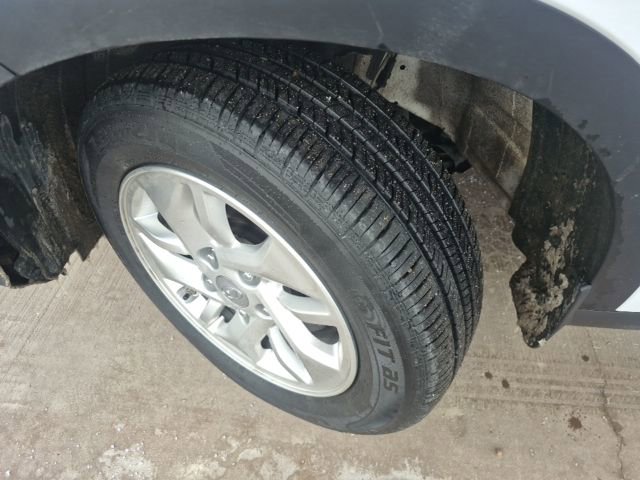 Used 2023 Hyundai Venue SE image 27