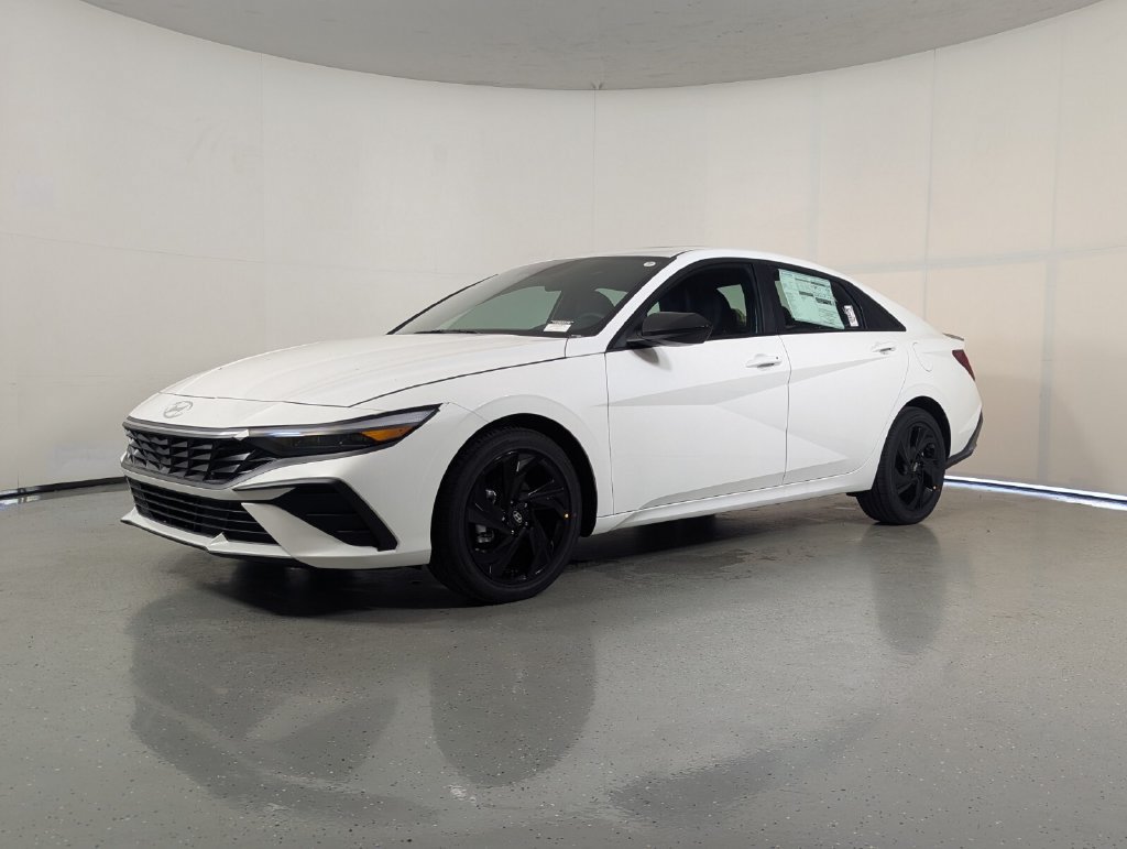 New 2026 Hyundai Elantra SEL Sport FWD image 3