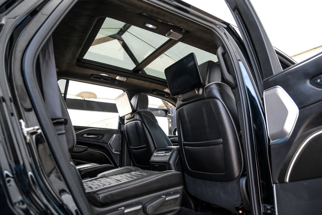 Used 2021 Cadillac Escalade Sport Platinum w/ LPO, ONYX Package AWD/4WD image 42