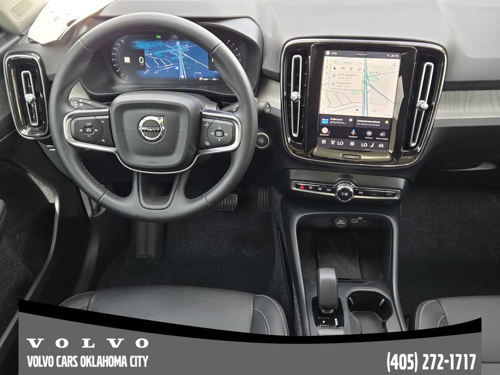 Certified 2025 Volvo XC40 B5 Core AWD/4WD image 21