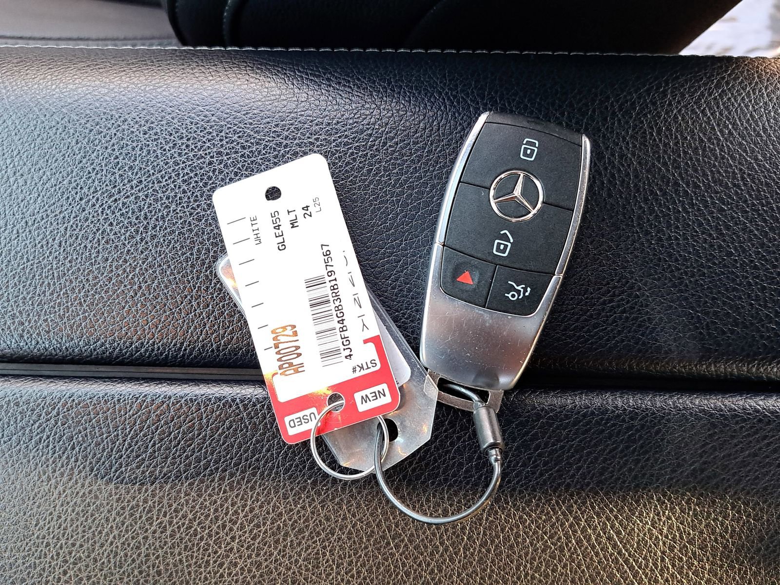 Used 2024 Mercedes-Benz GLE 450e 4MATIC image 40