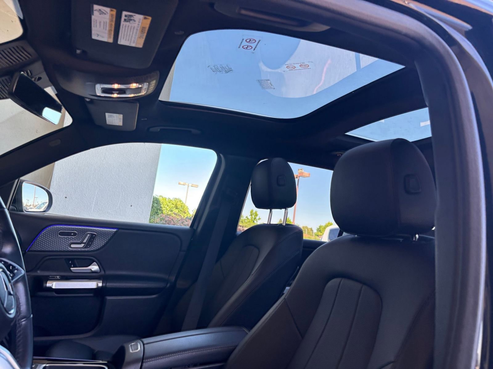 Used 2025 Mercedes-Benz GLB 250 image 29