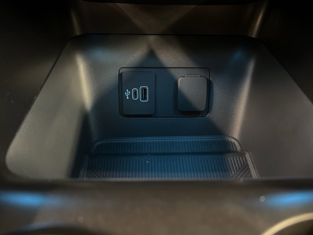 New 2026 Ford Explorer ST-Line w/ ST-Line Street Pack image 14