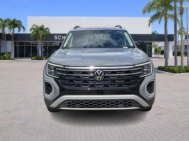 Certified 2025 Volkswagen Atlas Peak Edition SE image 2