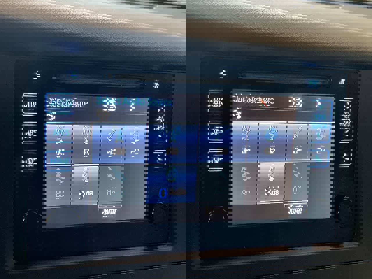 Used 2015 Toyota Sienna LE image 16