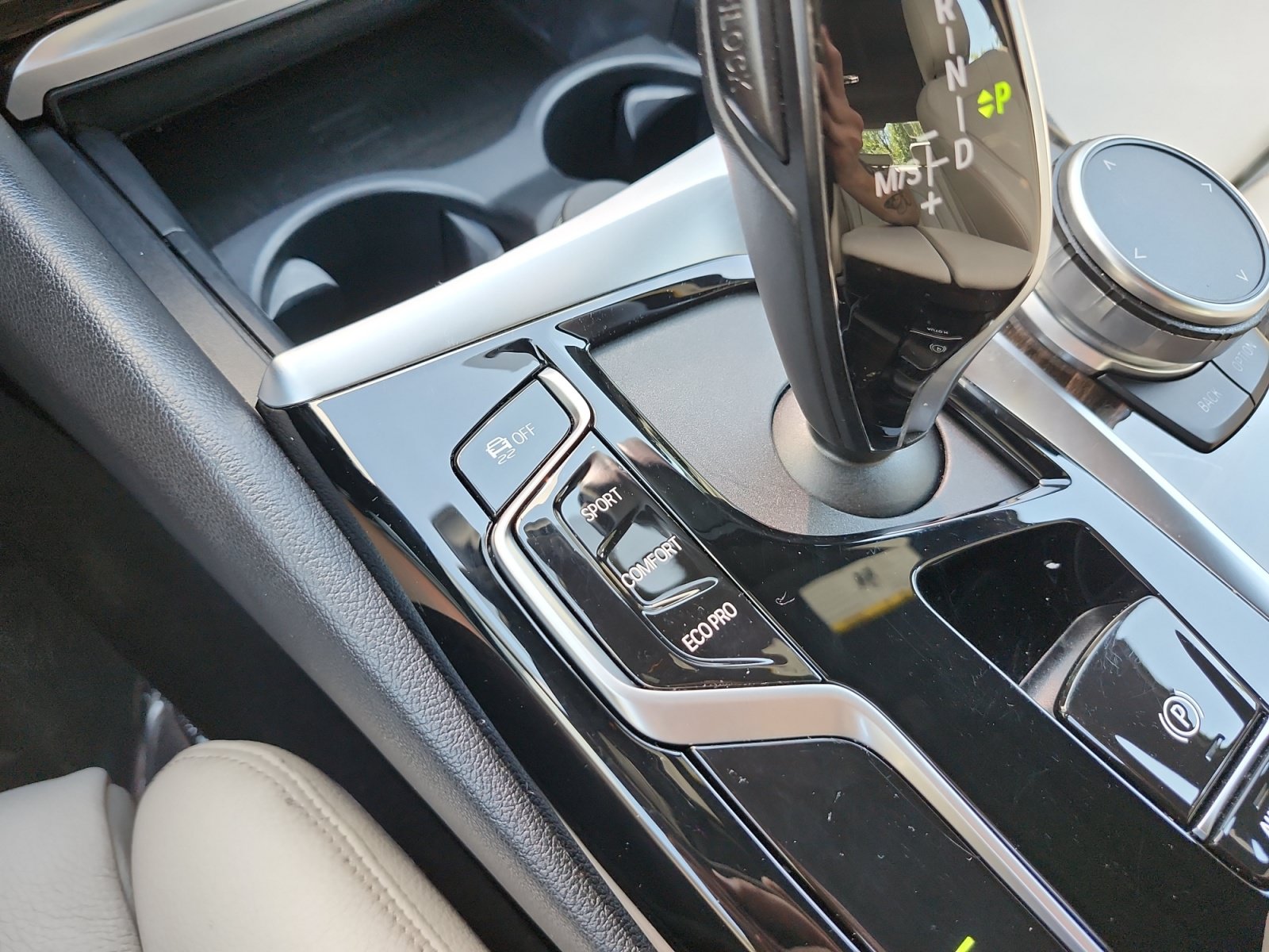 Used 2021 BMW 530i w/ Premium Package RWD image 27