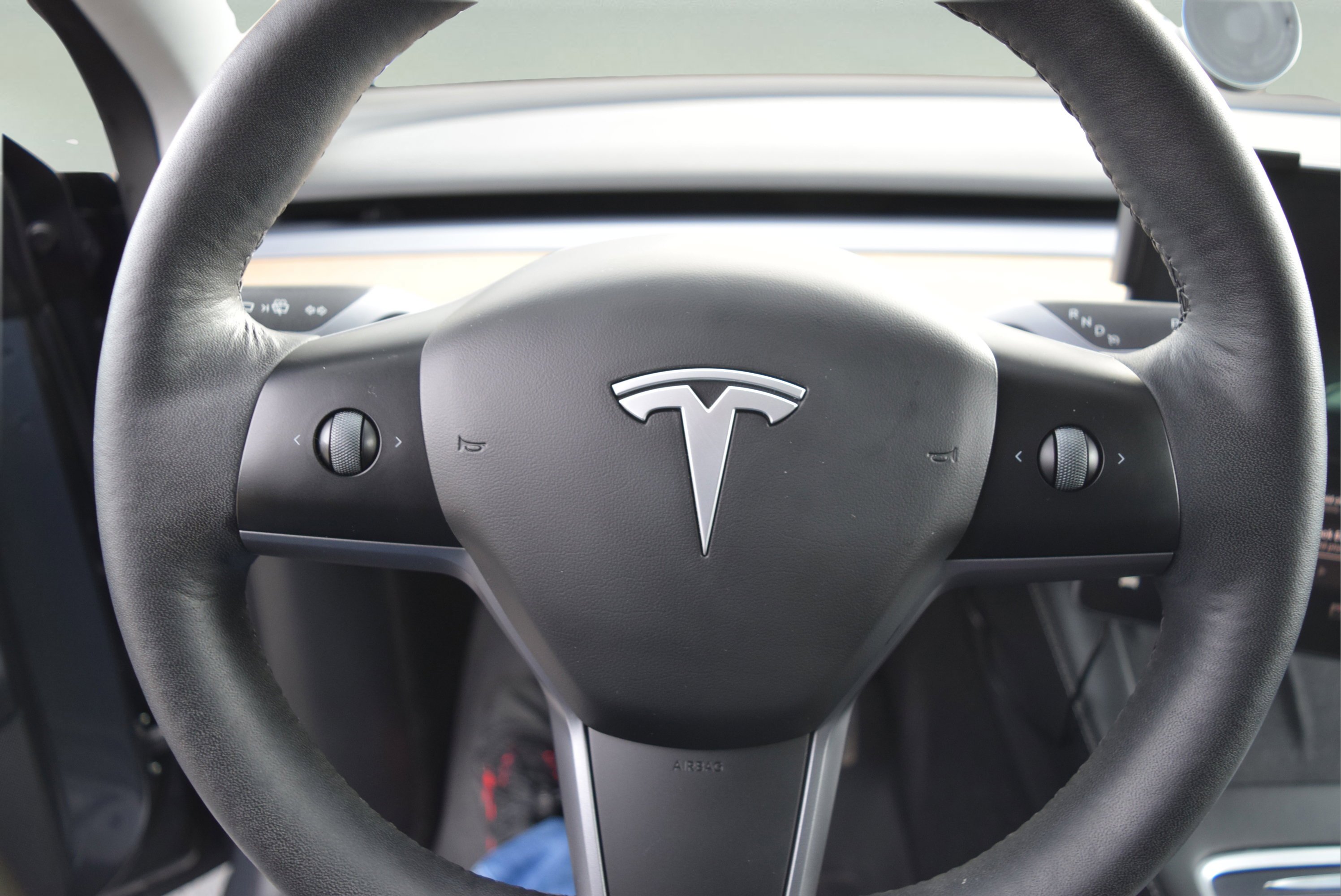 Used 2023 Tesla Model Y Long Range image 11