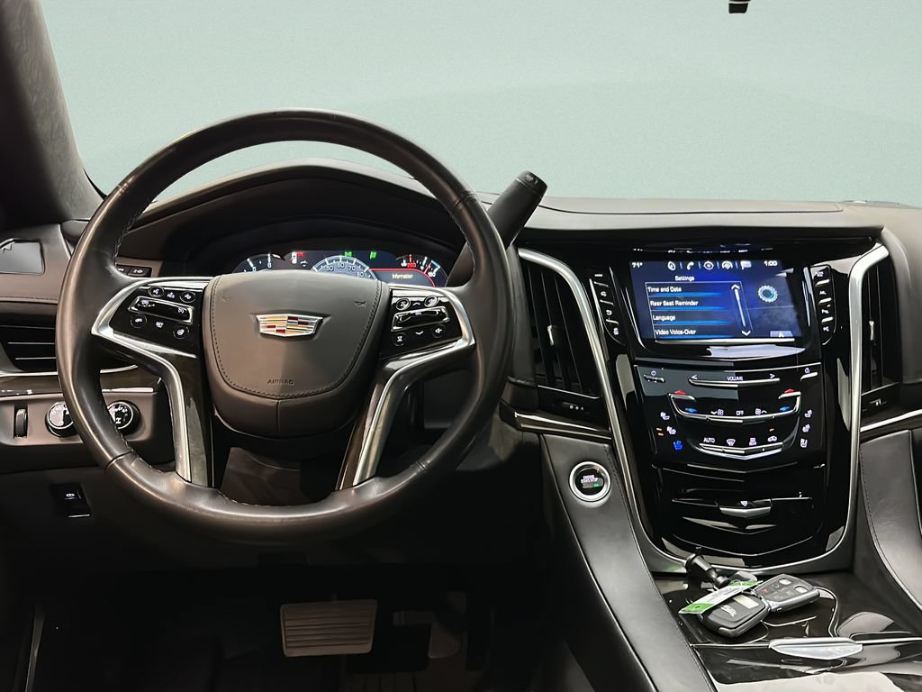 Used 2020 Cadillac Escalade Platinum AWD/4WD image 26