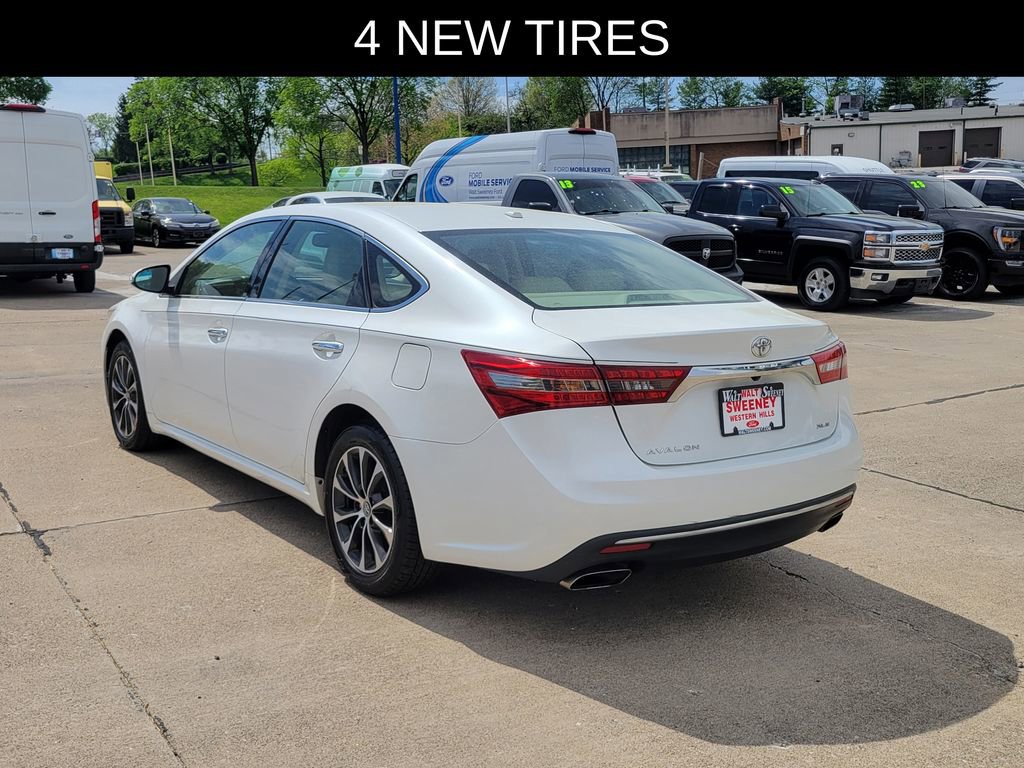 Used 2016 Toyota Avalon XLE Premium FWD image 3