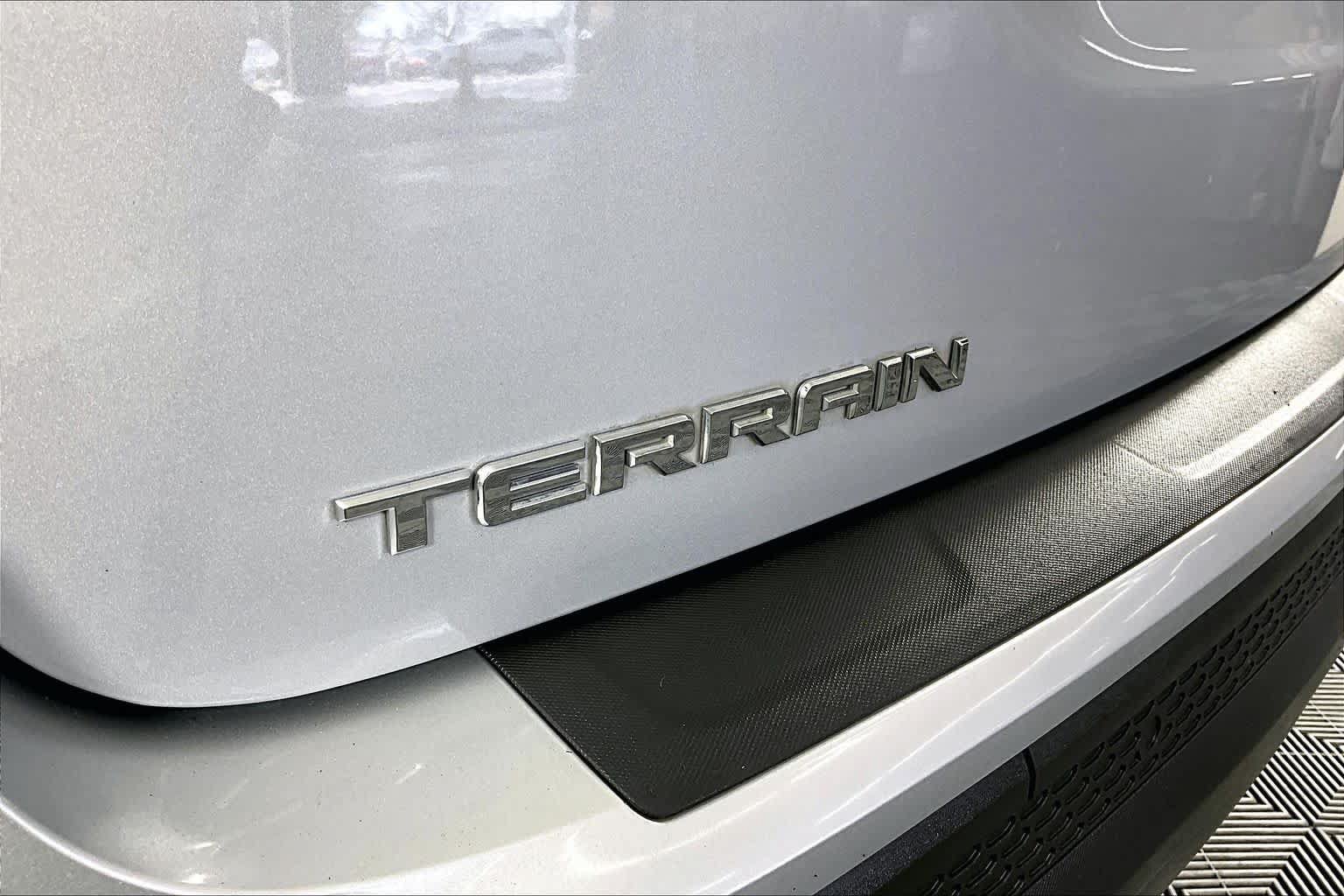 Used 2016 GMC Terrain SLE FWD image 28