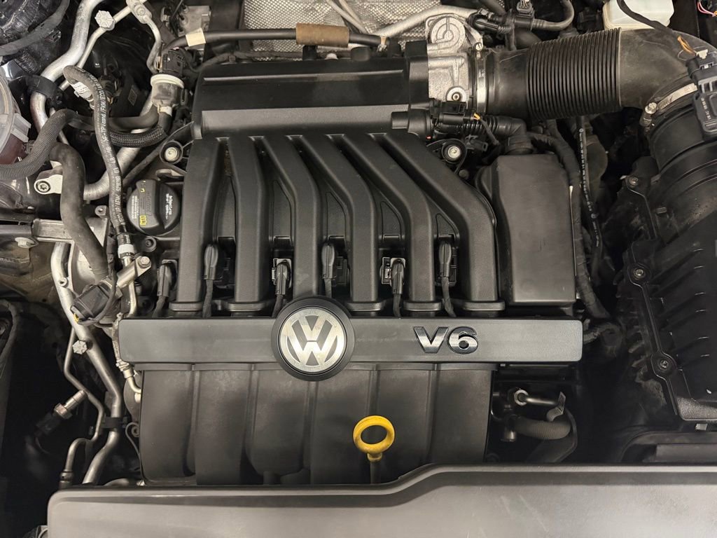 Used 2019 Volkswagen Atlas SEL Premium image 11