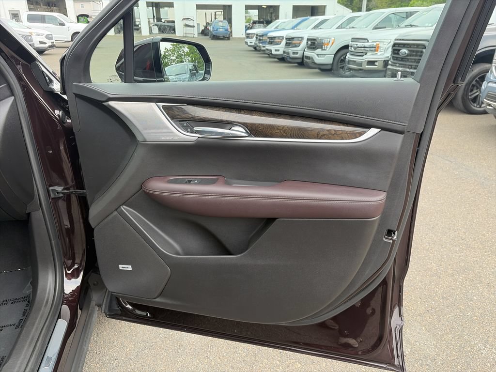 Used 2021 Cadillac XT6 Premium Luxury AWD/4WD image 16