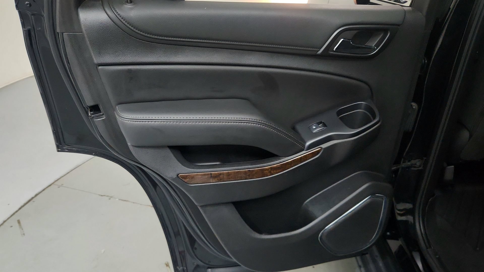 Used 2019 Chevrolet Tahoe LS AWD/4WD image 21