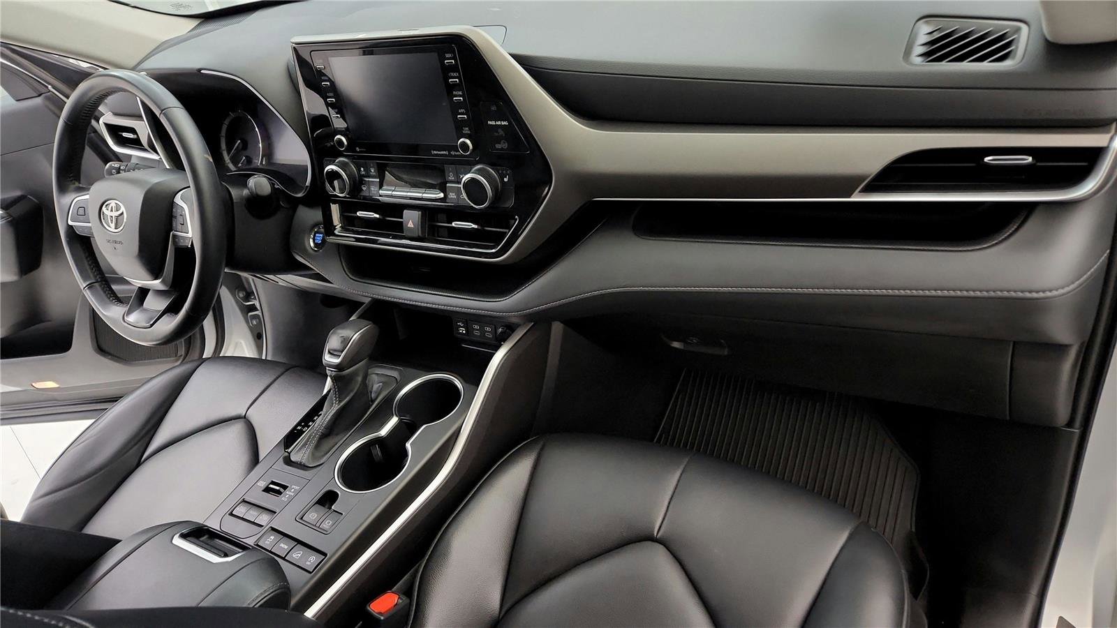 Used 2022 Toyota Highlander XLE image 13