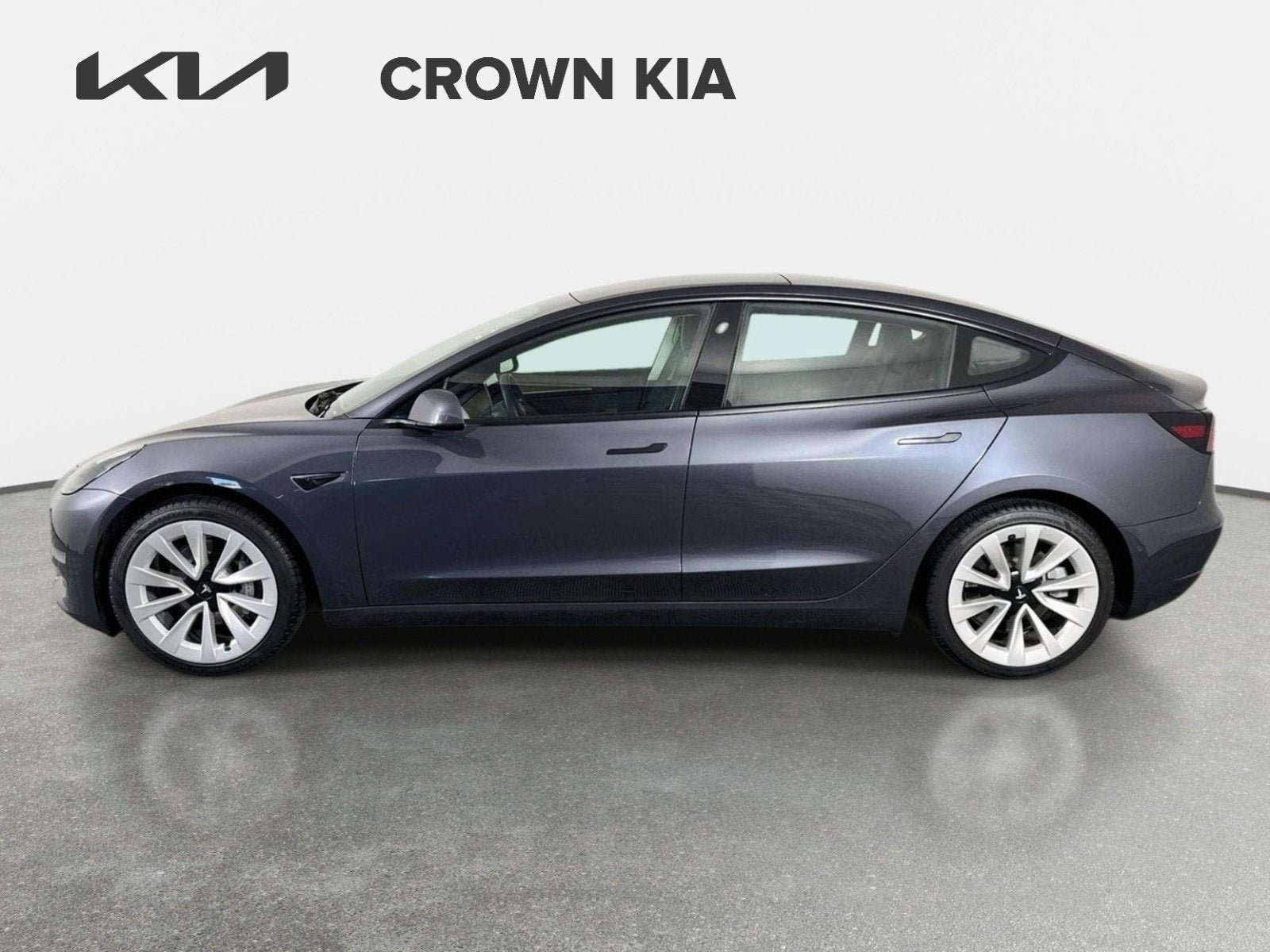 Used 2022 Tesla Model 3 Standard Range RWD image 9