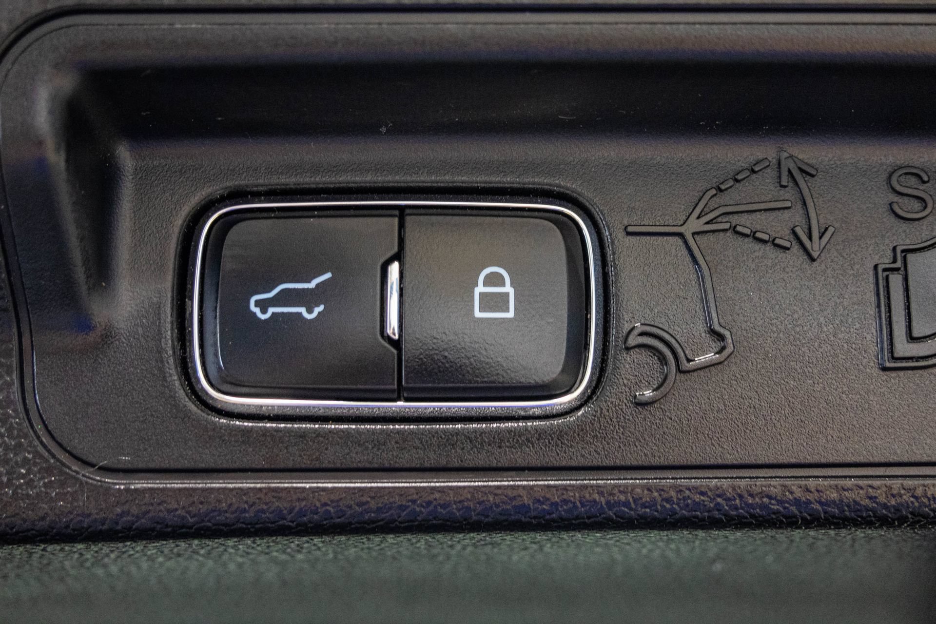 Used 2023 Ford Explorer ST-Line AWD/4WD image 46