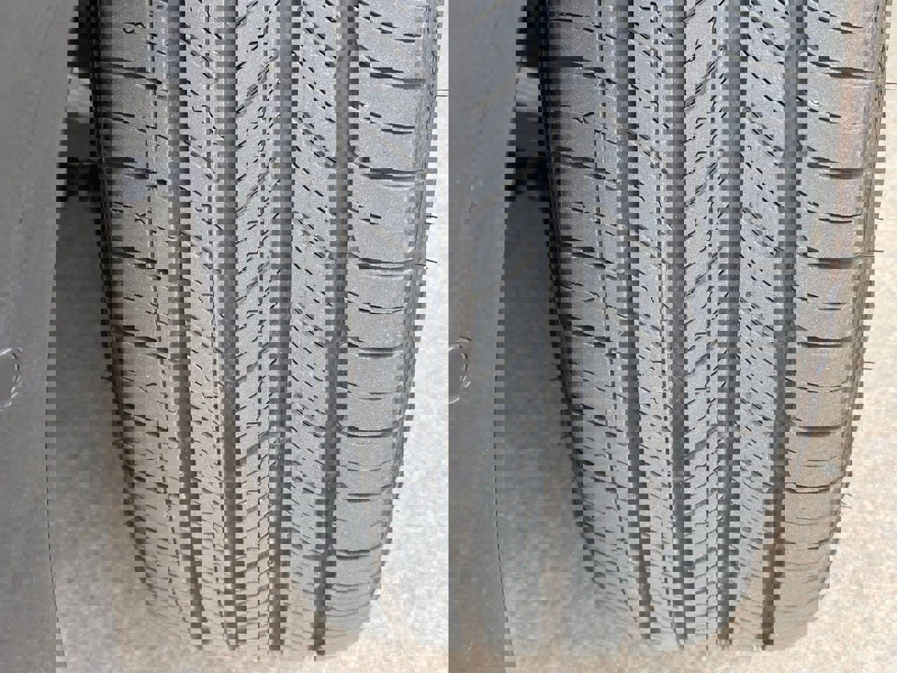 Used 2025 Genesis G90 3.5T image 3