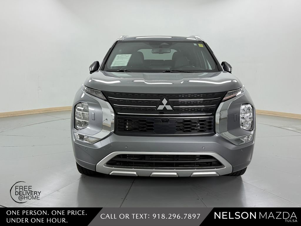 Used 2022 Mitsubishi Outlander SEL AWD/4WD image 2