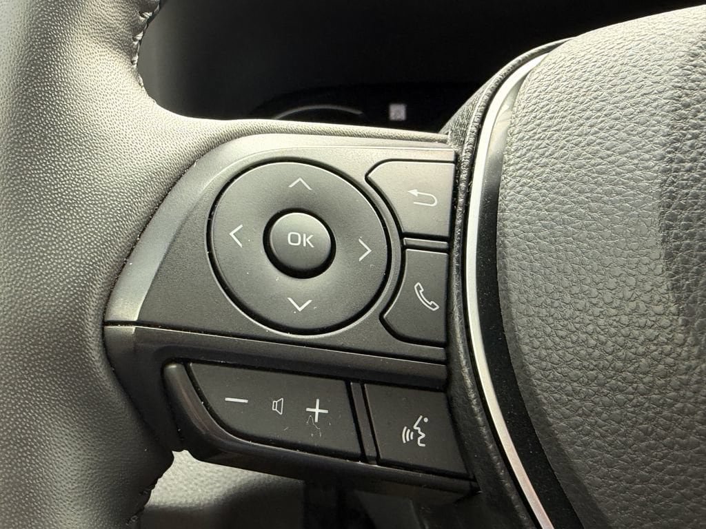 Used 2024 Toyota RAV4 XLE Premium AWD/4WD image 29