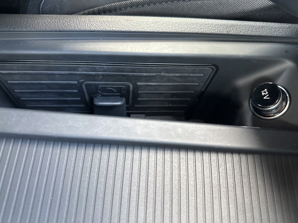 Used 2024 Audi Q8 e-tron Prestige image 52