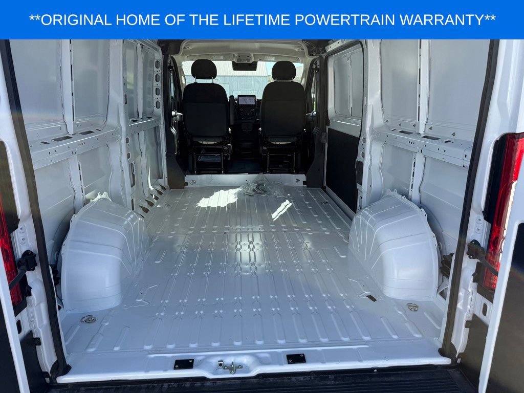 New 2025 RAM ProMaster 1500 w/ Premium Convenience Group FWD image 12