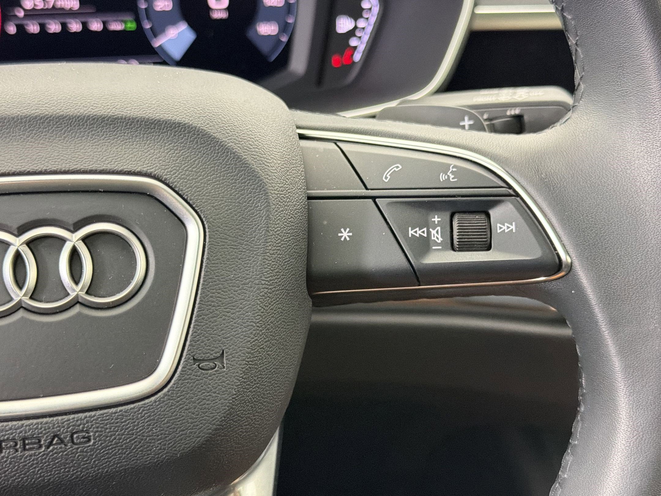 Certified 2025 Audi Q3 2.0T Premium w/ Convenience Package image 25