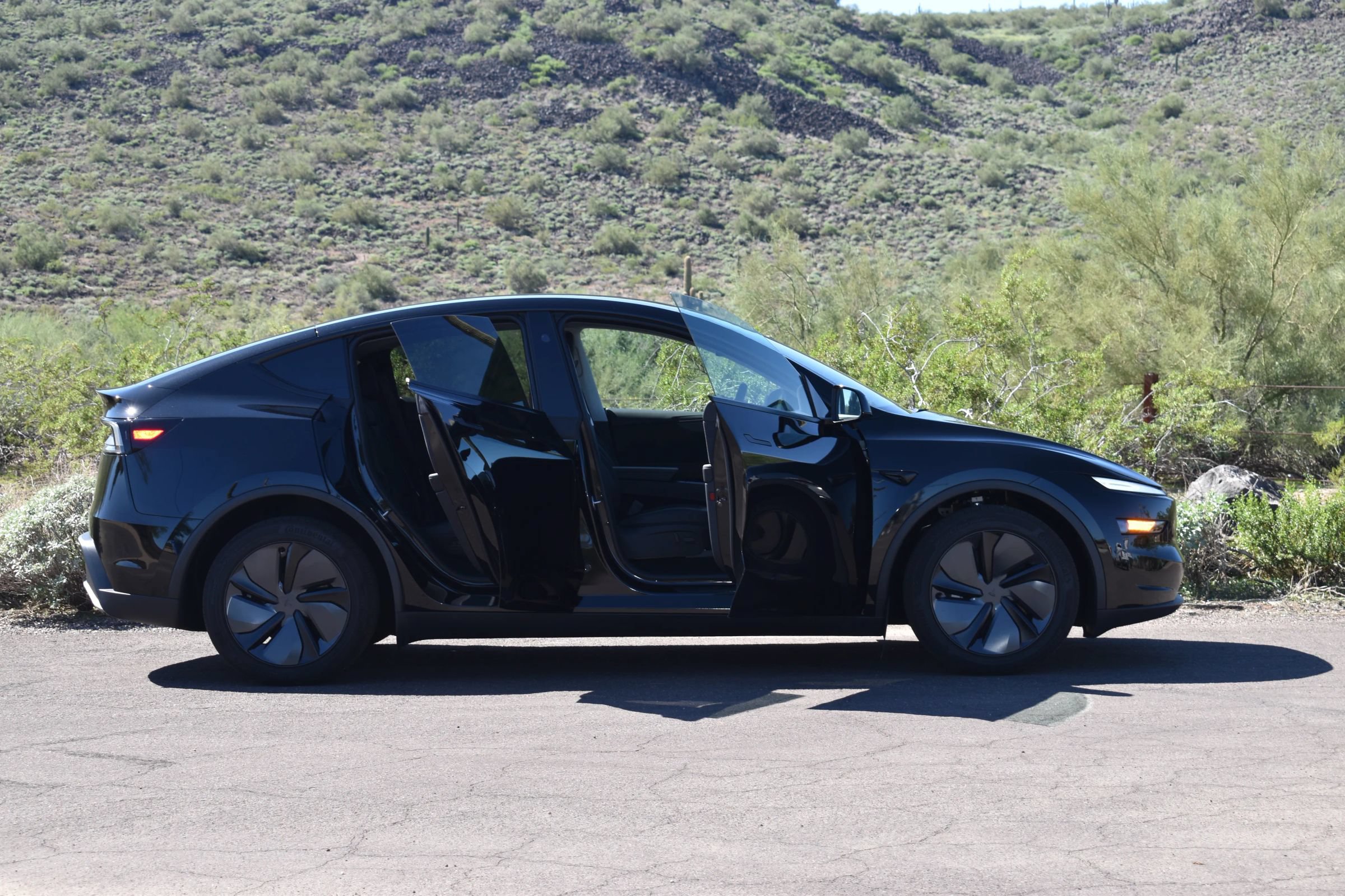 Used 2026 Tesla Model Y Long Range RWD image 6