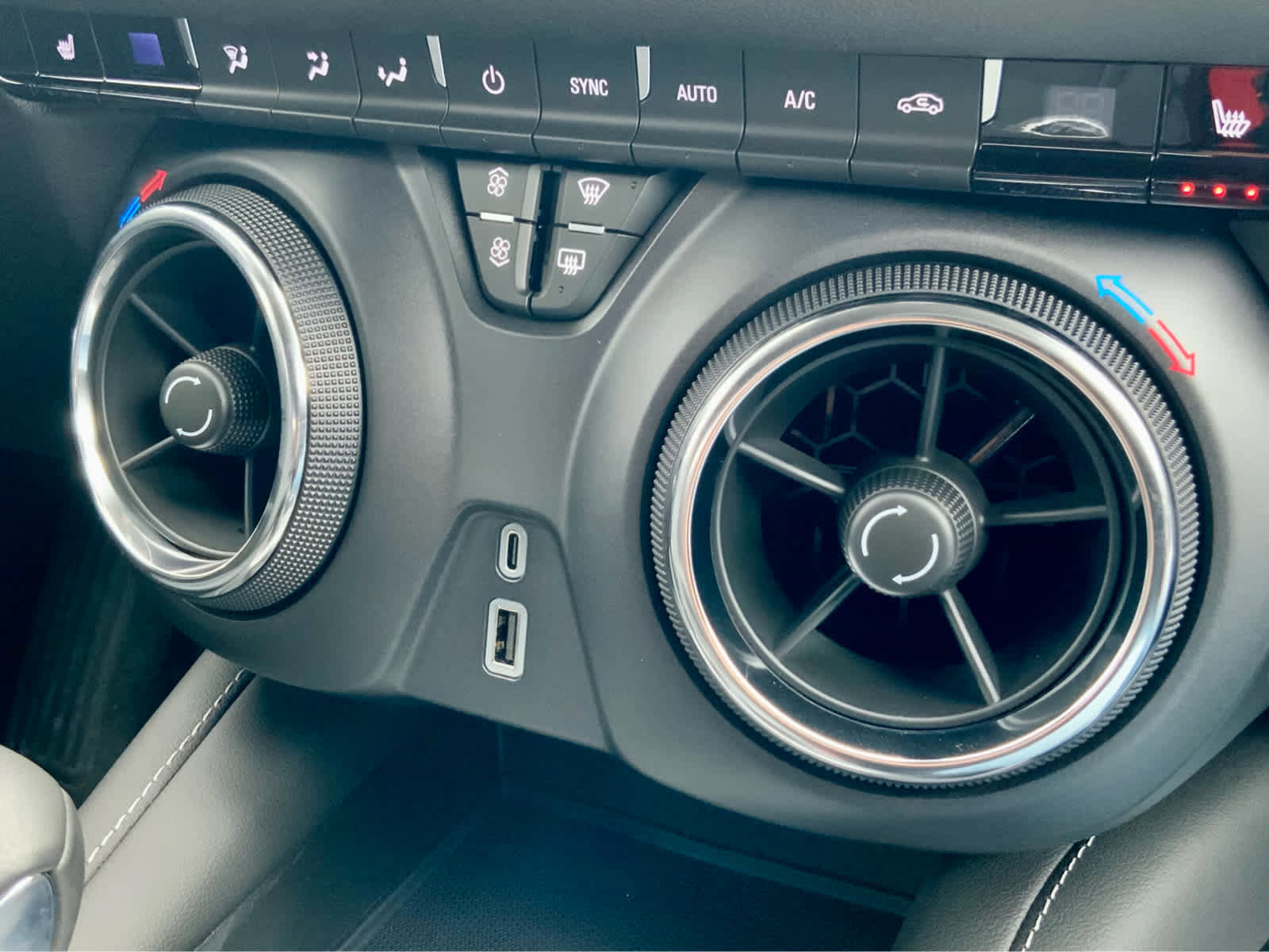 New 2025 Chevrolet Blazer LT w/ Midnight/Sport Edition image 49