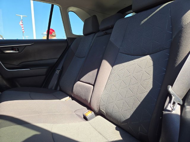 Used 2021 Toyota RAV4 XLE w/ Convenience Package AWD/4WD image 9