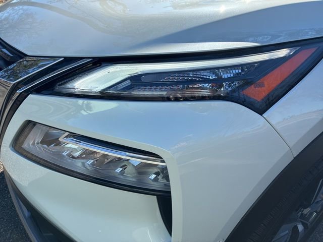 Used 2023 Nissan Rogue SL w/ SL Premium Package image 10