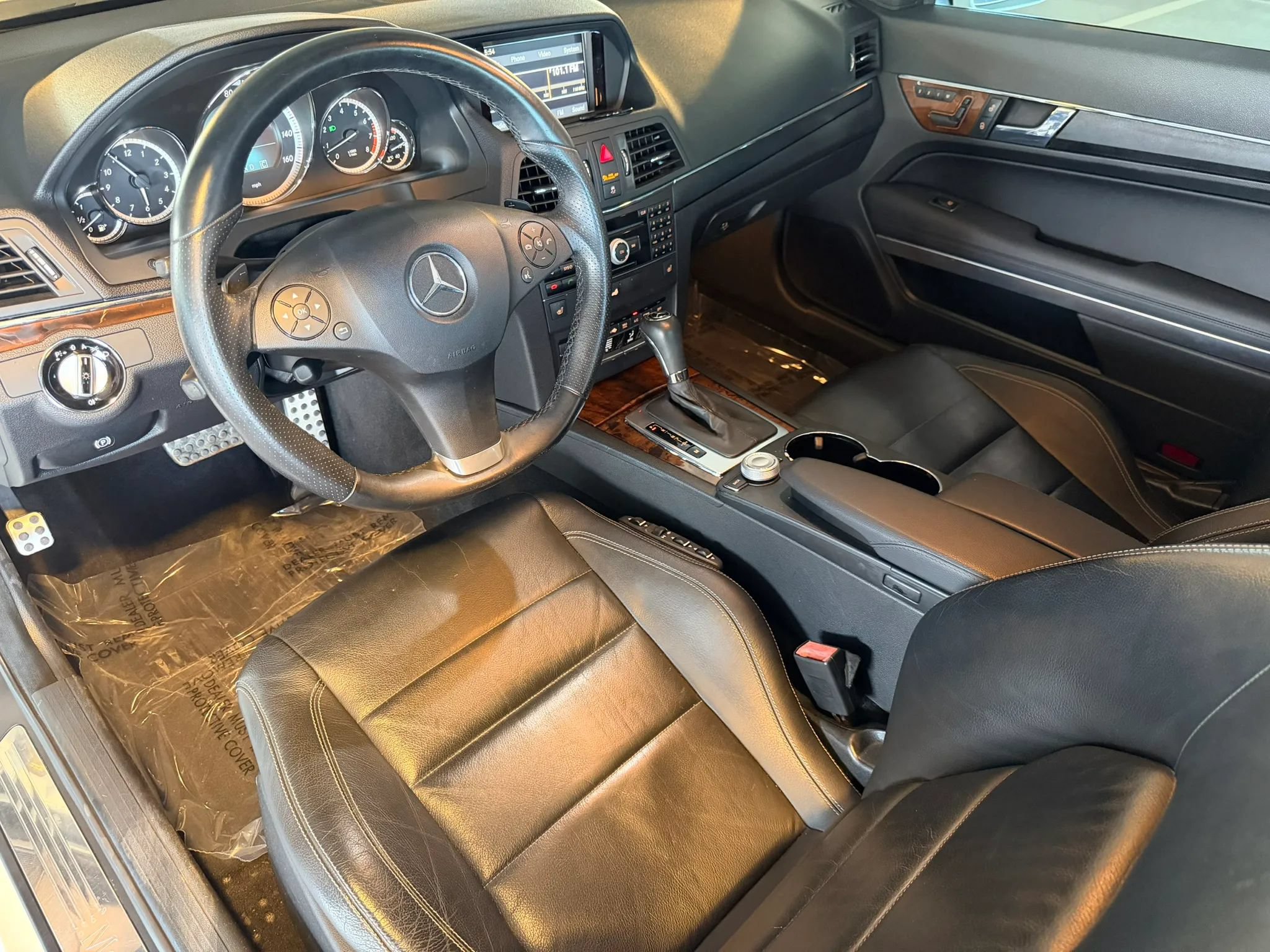 Used 2010 Mercedes-Benz E 550 Coupe image 27