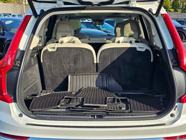 Used 2023 Volvo XC90 B6 Ultimate w/ Protection Package image 11