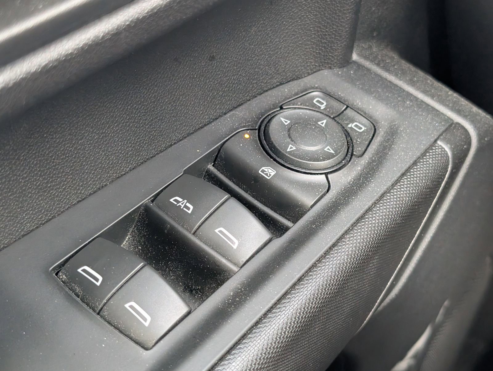 Used 2023 Chevrolet Silverado 1500 Custom image 14