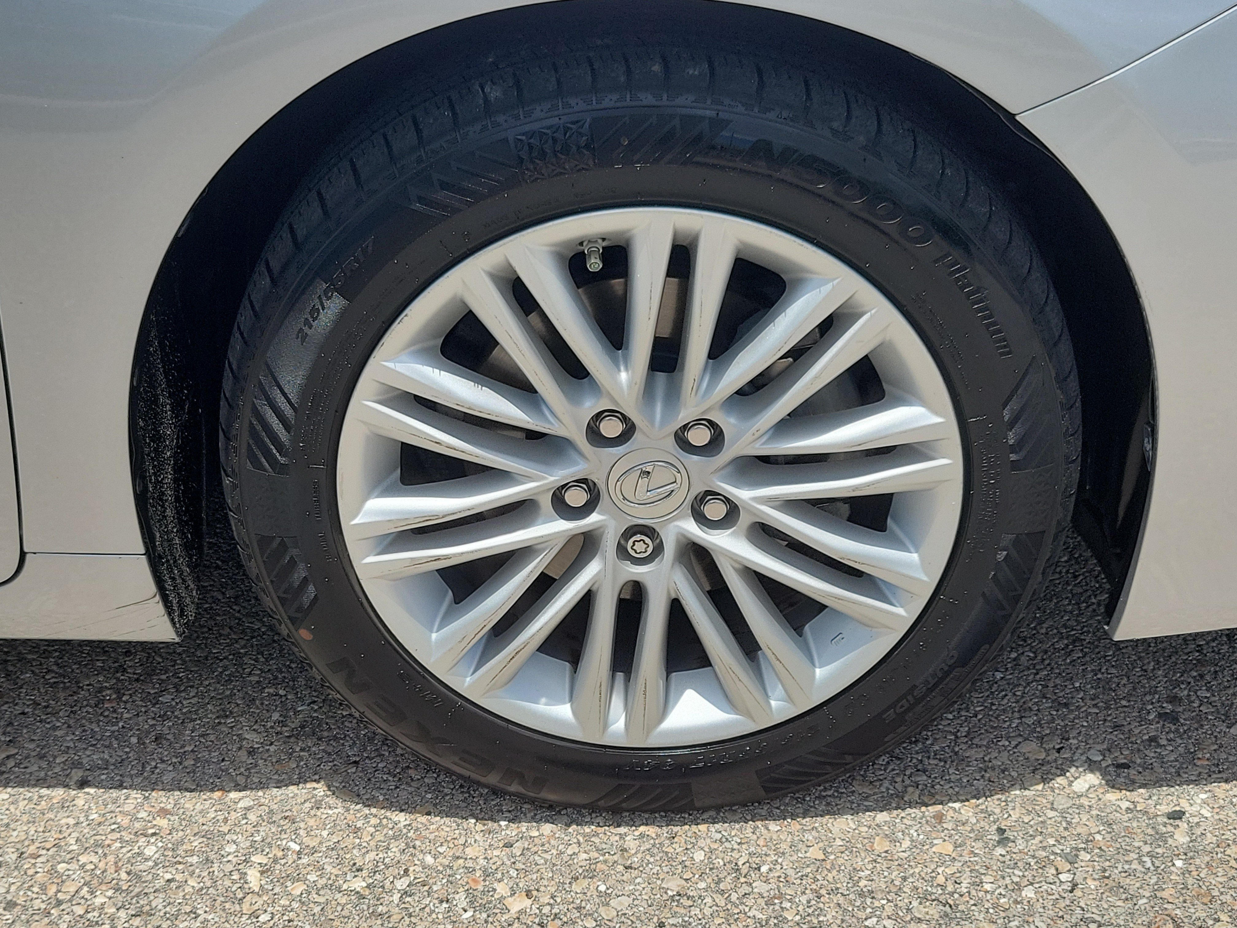 Used 2017 Lexus ES 350 w/ Premium Package FWD image 11