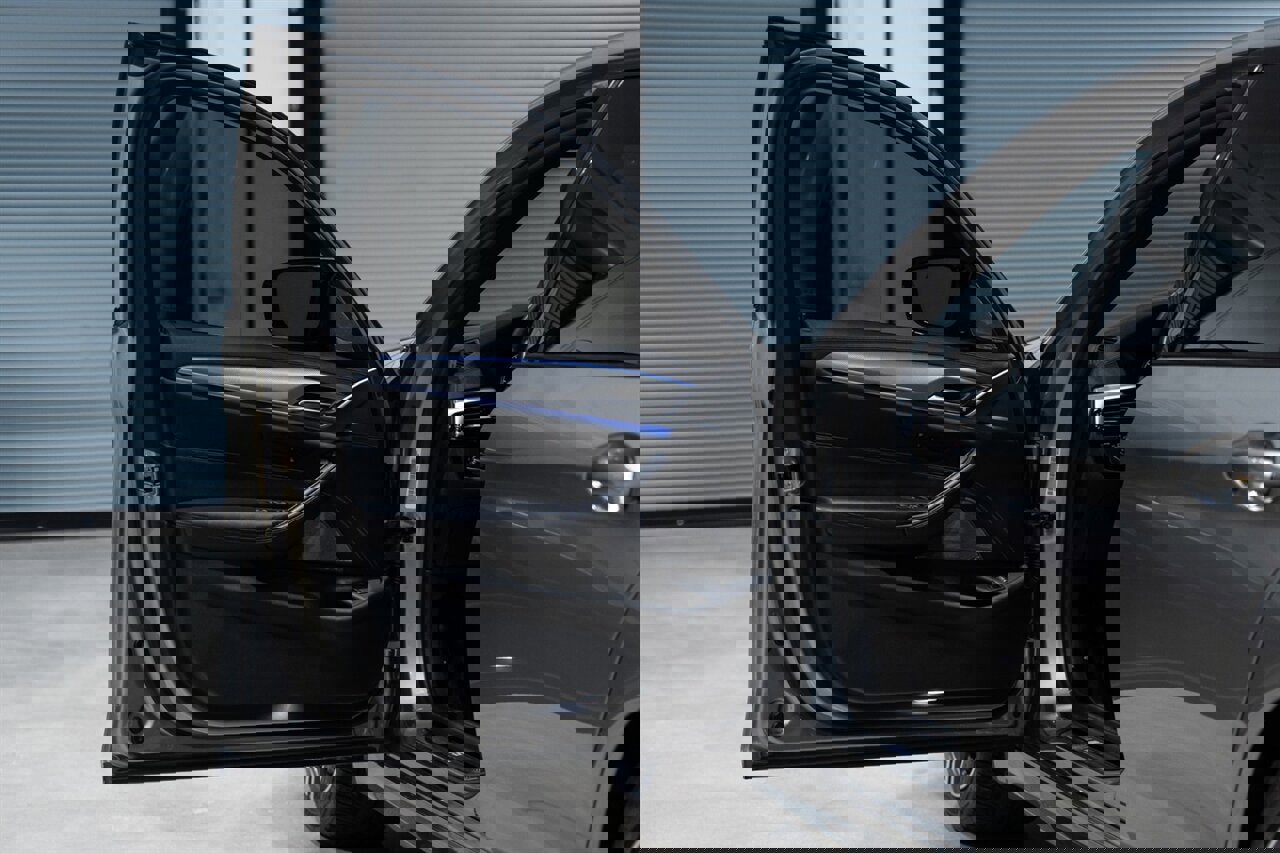 Used 2019 BMW M5 w/ Executive Package image 25