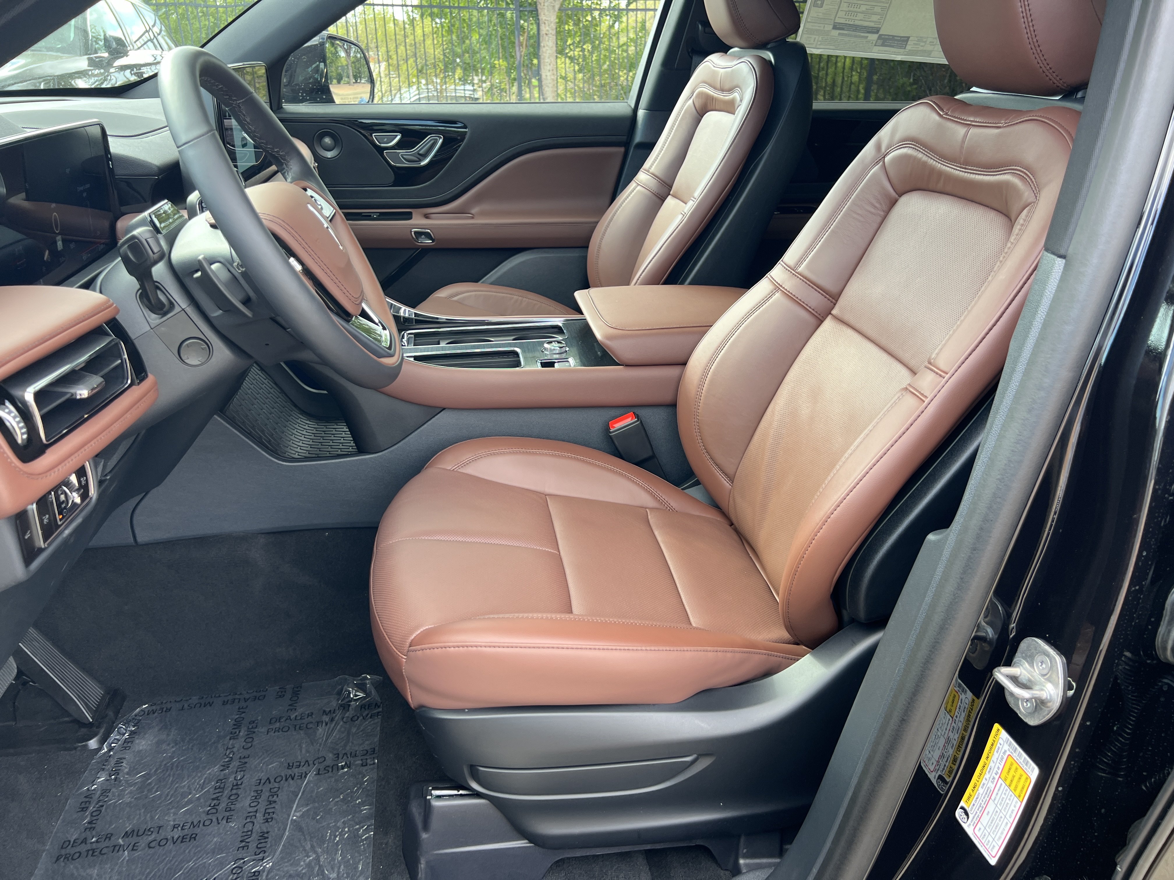 New 2027 Lincoln Aviator Reserve w/ Jet Appearance Package RWD image 14